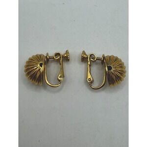 Vintage Napier Gold Tone Armadillo / Pill Bug Textured Earrings Clip/Screw Back